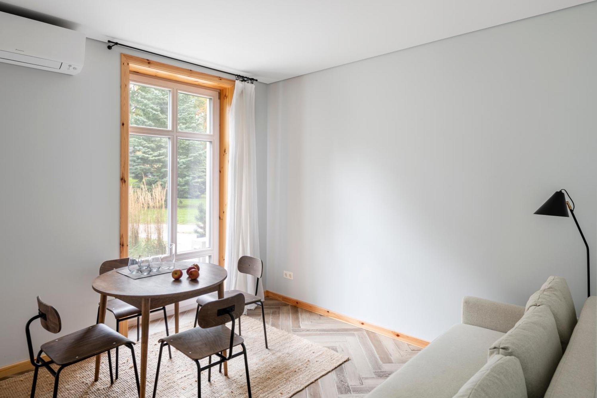 Uz Juru Mariu Apartment Juodkrante Ruang foto